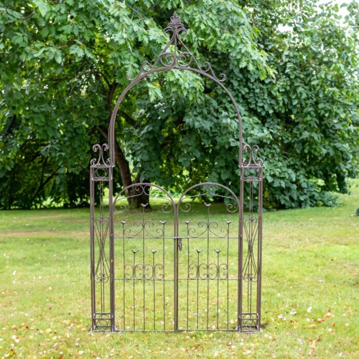 WOODLAND GATES w/ARCH