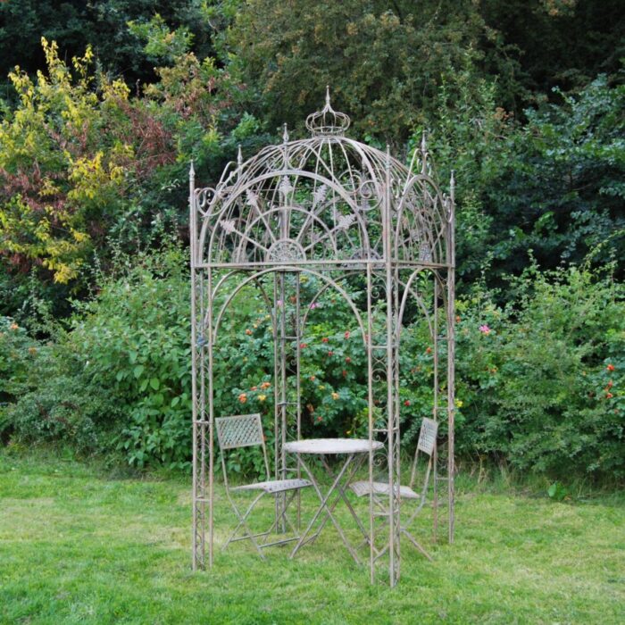 SQUARE PAVILION