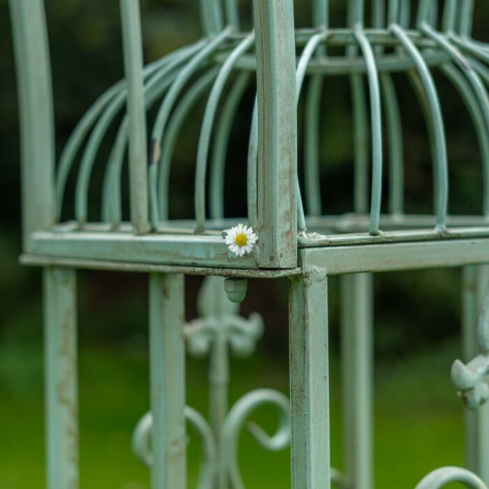 VINTAGE ARCH w/GATES - Image 4