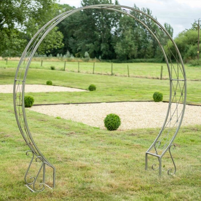 MOON GATE