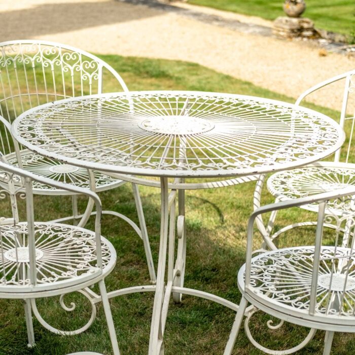 BLAIS. TABLE W/ GLASS 100cm
