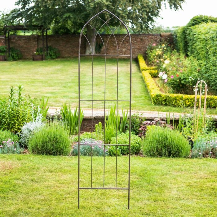 GOTHIC PLANT TRELLIS (2m) - Image 2